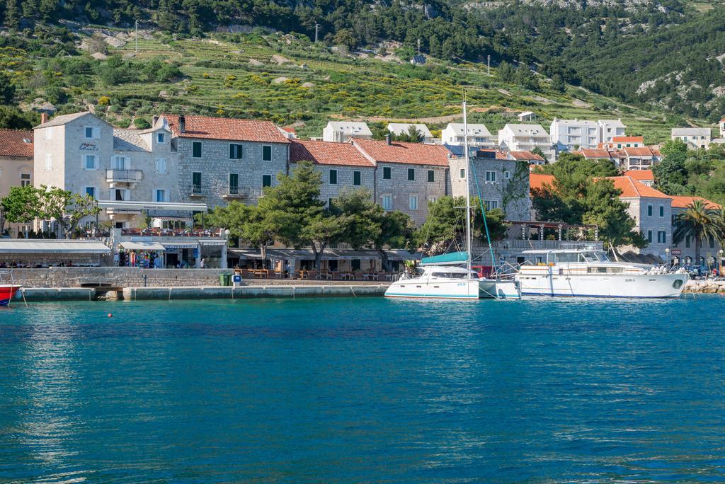 Apartments Santo Bol Rum bild